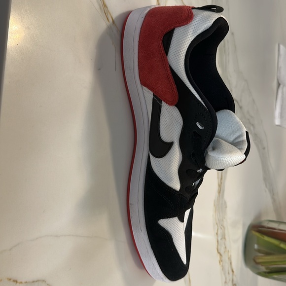 Men’s Nike Alleyoop Size 12 - Picture 5 of 6